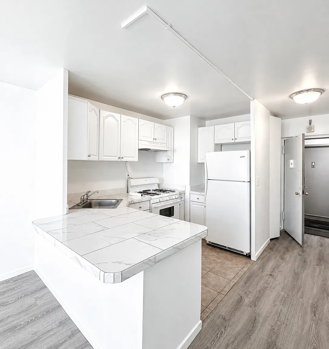 1 bed, 600 sqft, $2,495 — Photo 3