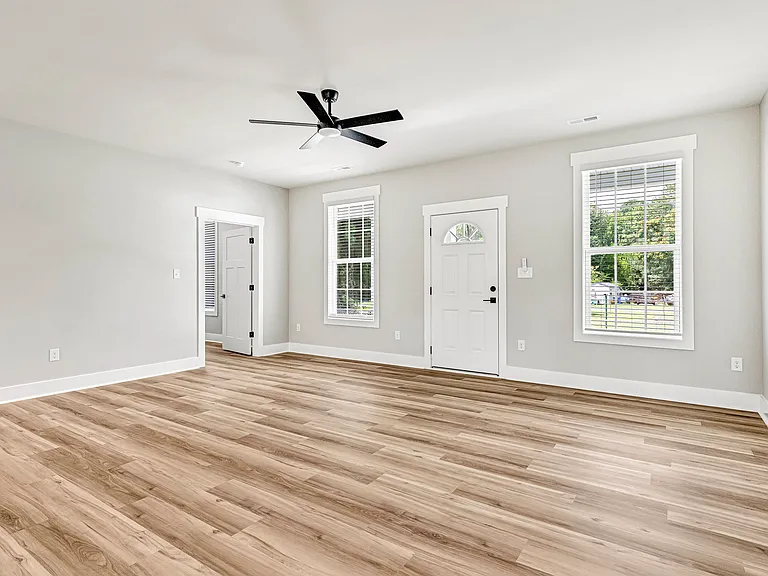 8269 Wonderland Ln — Photo 34