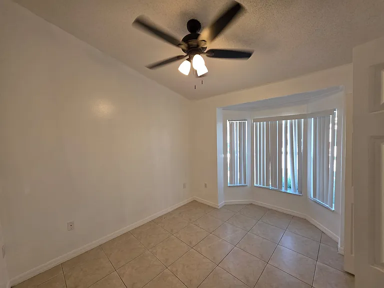 1175 Jade East Ln — Photo 23