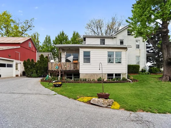 40 Queen Rd, Gordonville, PA 17529