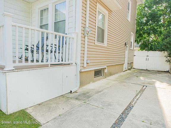 3rd image of 108 Crystal Ave