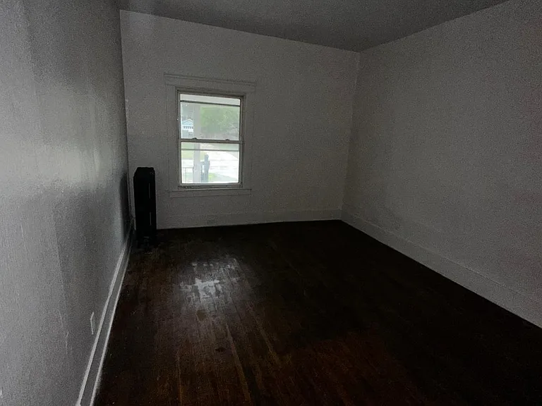 1234 W 6th St #1 — Photo 10