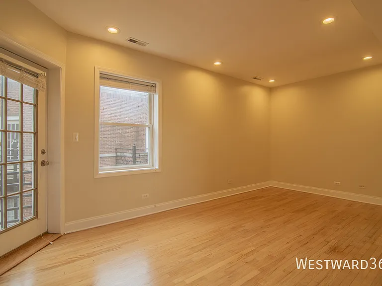 4334 N Sacramento Ave #3W — Photo 8