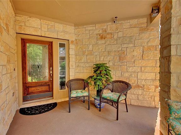 4th image of 1106 Orchard Falls Dr