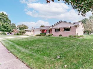 32718 Desmond Dr, Warren, MI 48093