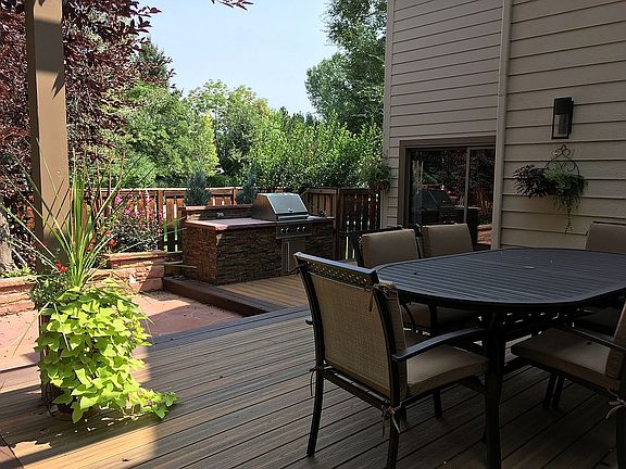 Built-in gas barbecue