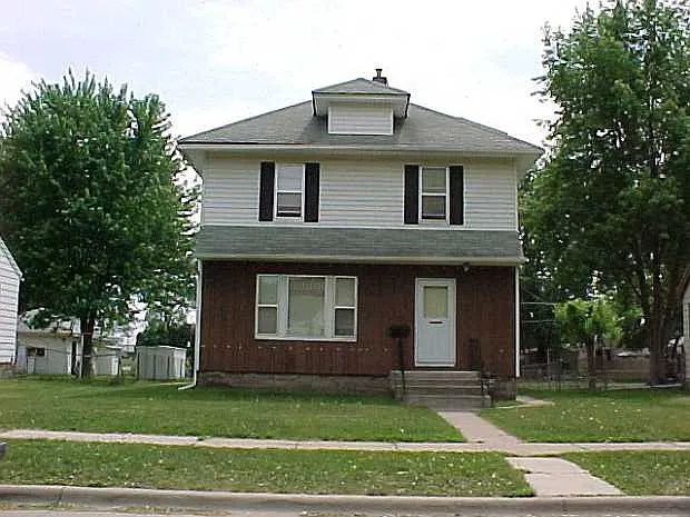 623 Riehl St — Photo 9