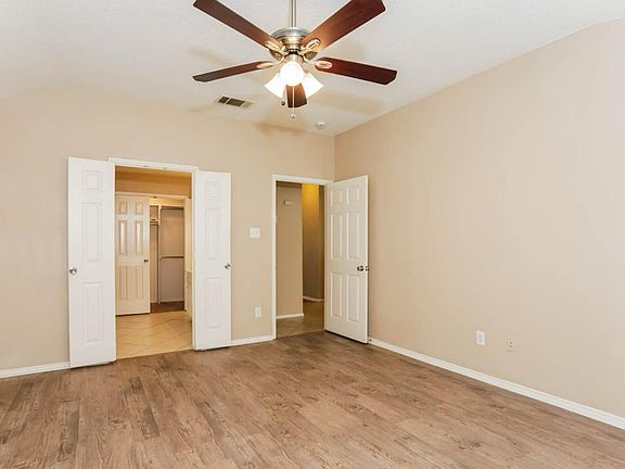 4th image of 610 Saint Eric Dr
