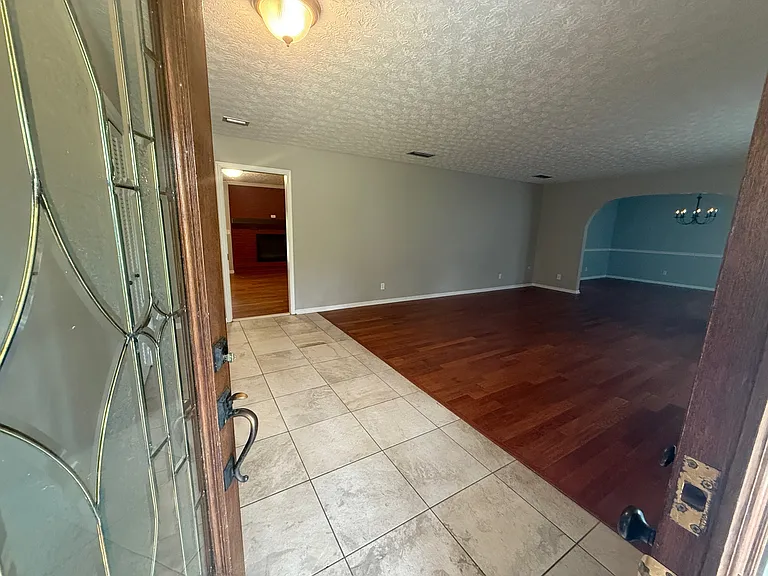 2374 Stafford Dr — Photo 6