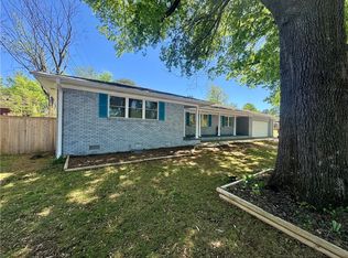 123 S Cumberland Ave, Russellville, AR 72801