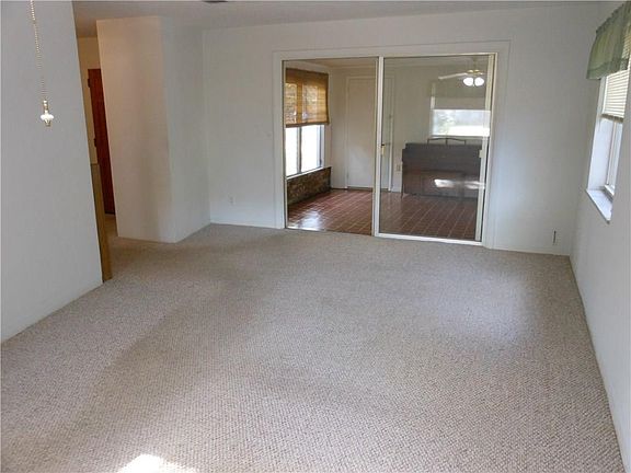 5th image of 2430 54th Ave