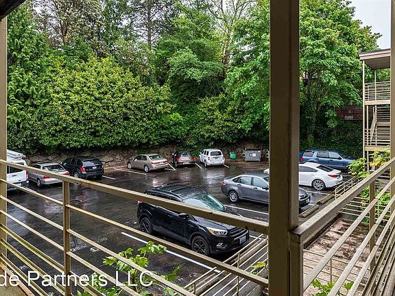 3rd image of 10014 5th Ave NE APT 202
