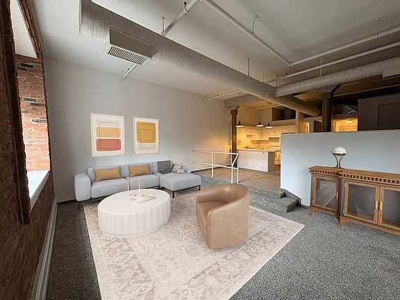 2nd image of 1235 W 6th St #4C