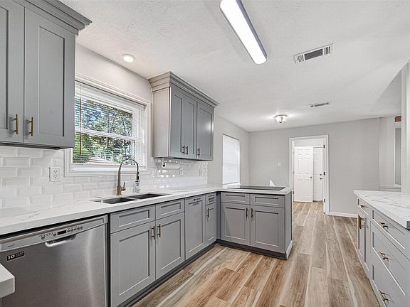5th image of 25503 Foxbriar Ln