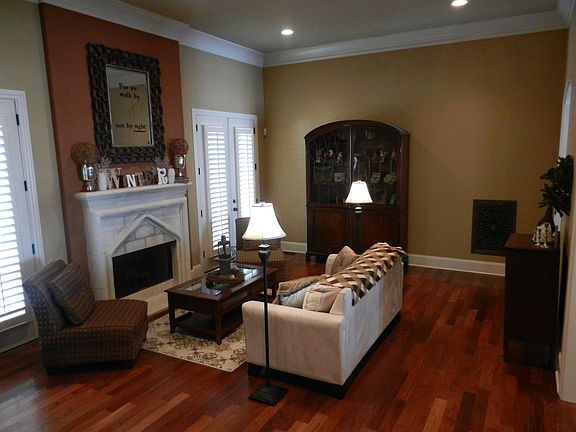 Great rm w/custom fireplace