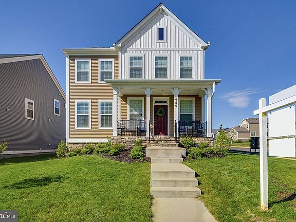 5BR 3.5 BA Home in Embrey Mill