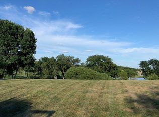 10829 Fairway Dr, Omaha, NE 68136