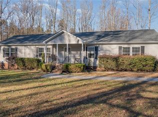 4018 S Fairway Dr, Greensboro, NC 27407