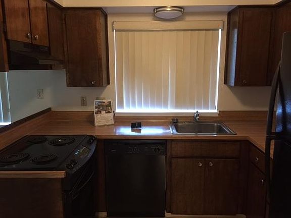 Kitchen with dishwasher