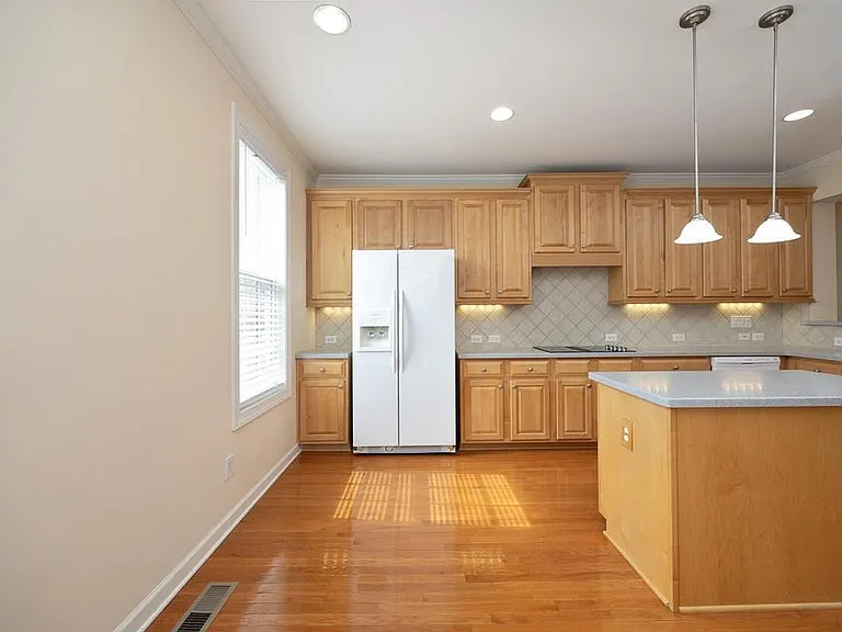 335 Bridgegate Dr — Photo 11