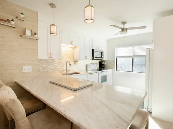 (undisclosed Address), Branford, CT 06405