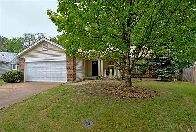 369 Woodrun Dr photo 1