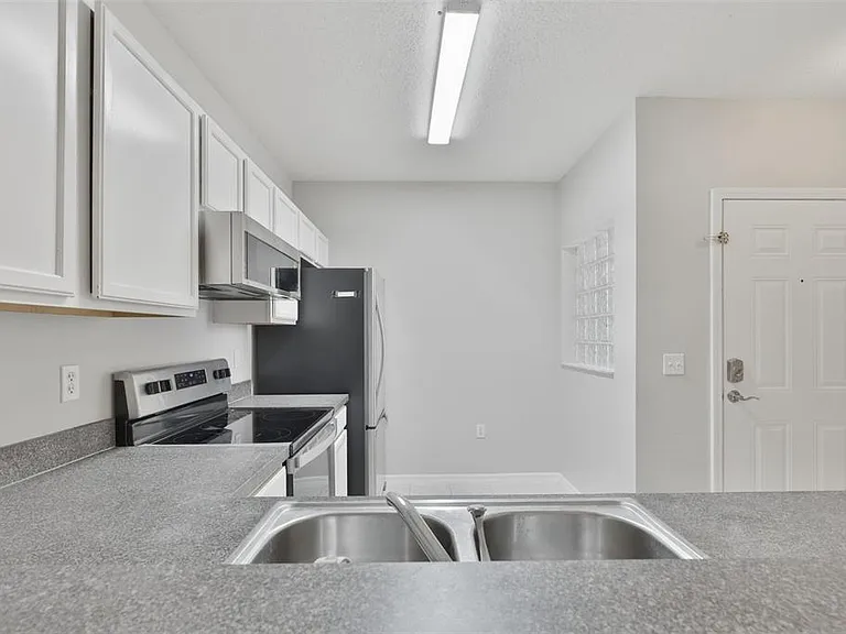 6437 Cypressdale Dr #201 — Photo 17