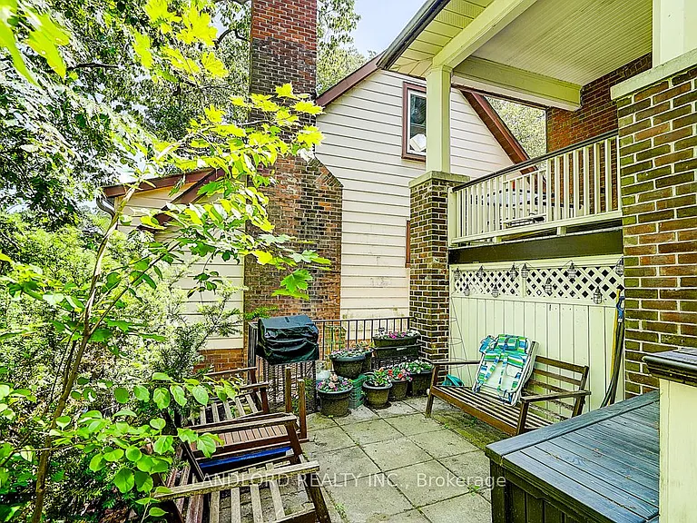 92 Neville Park Blvd #UPPER — Photo 6