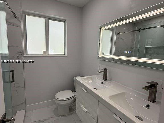 5th image of 19020 SW 91st Ave