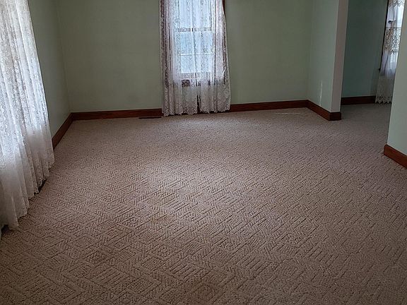 4th image of 821 Garfield Ave