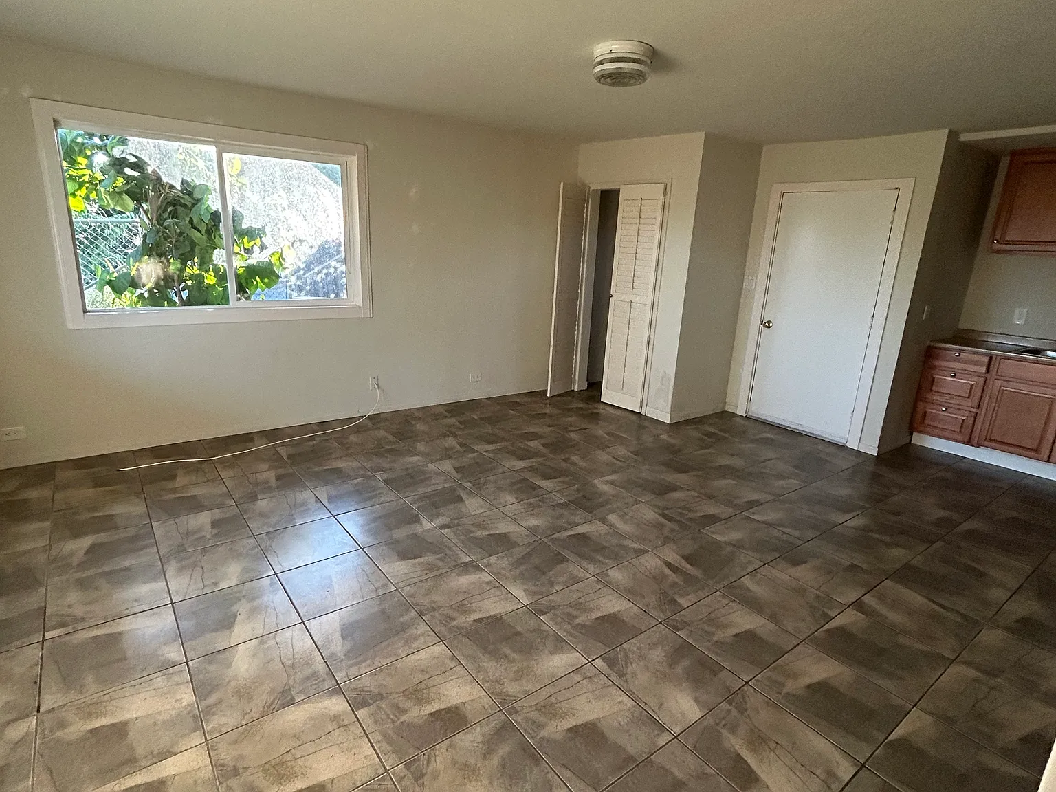 1 bed, 400 sqft, $2,500 — Photo 3