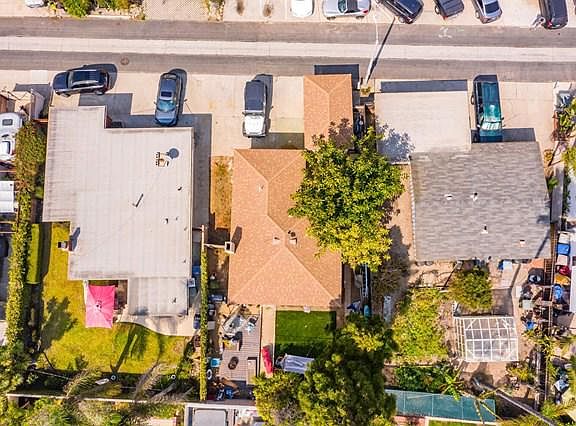 3rd image of 968 Brockton Ln