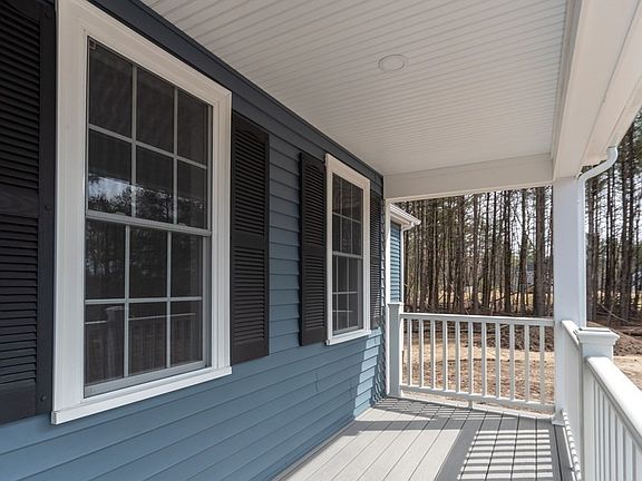 2nd image of 7 Daisy Ln
