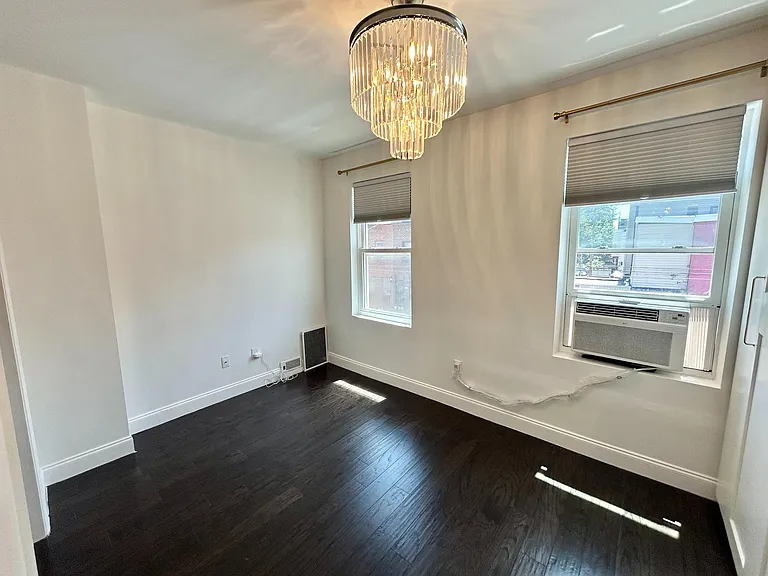 2545 Ellsworth St — Photo 7