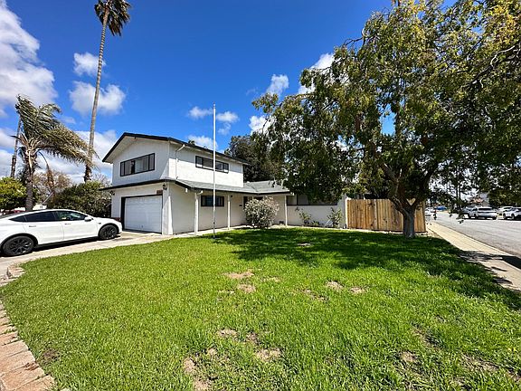 2nd image of 5090 Coco Palm Dr