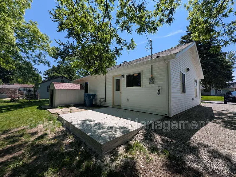 920 Courtney Dr — Photo 18