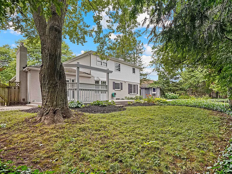1713 Phillbrook Cres — Photo 49