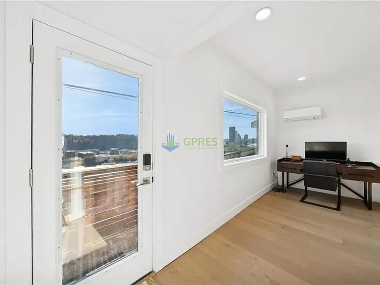 1308 Goettman St — Photo 10