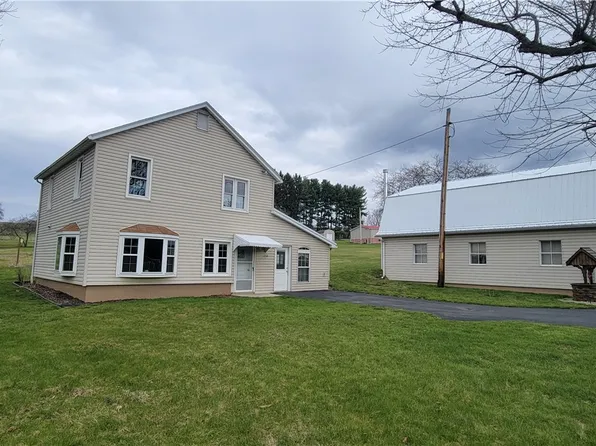 1154 Million Dollar Hwy, Stoystown, PA 15563