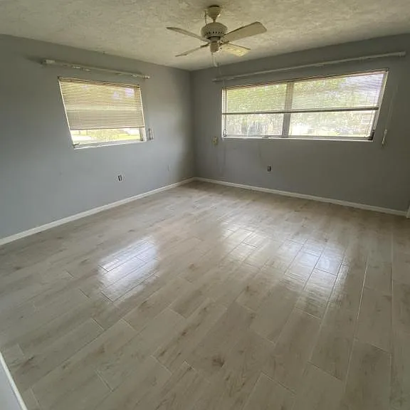 48 S Lucille St — Photo 10