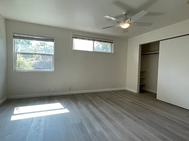 6822 1/2 N Muscatel Ave — Photo 11