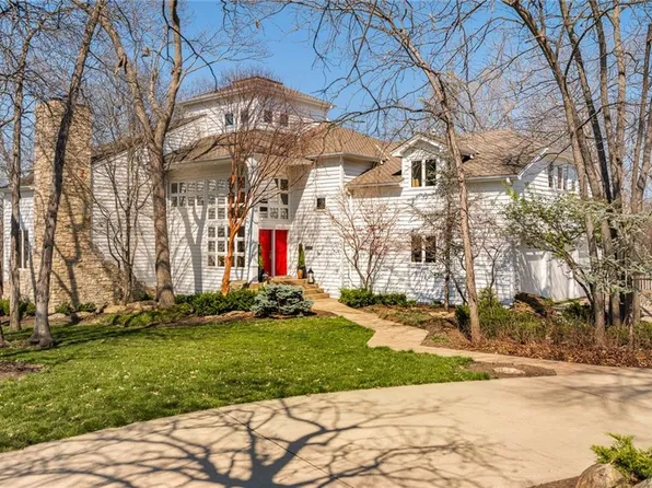 26600 W 106th Ter, Olathe, KS 66061