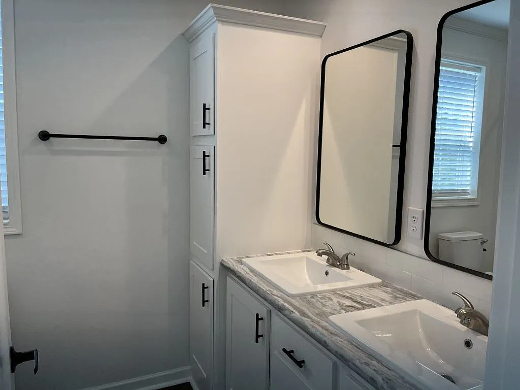 2 bed, 2.0 bath, 1669 sqft, $1,599 — Photo 3