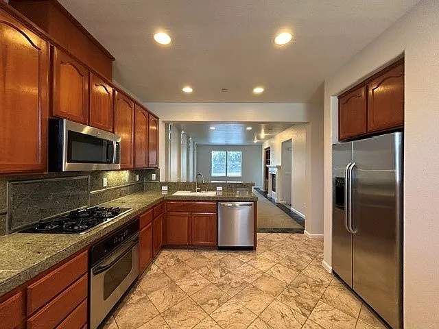 2115 Unbridled Ct — Photo 4