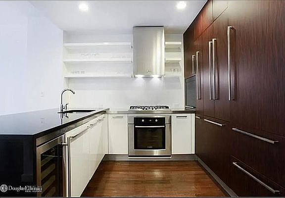 4th image of 133 W 22nd St APT 3G