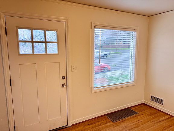 3rd image of 1111 Lincoln St #1111