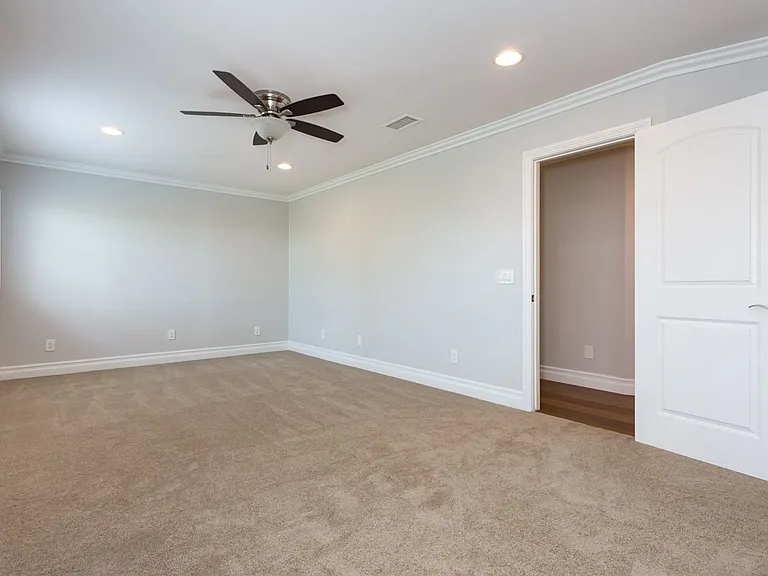5564 Lone Star Dr — Photo 22