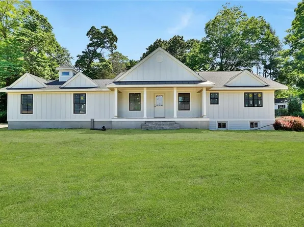 47 Galloway Lane, Valhalla, NY 10595