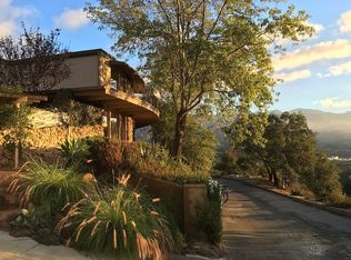 3935 Robin Hill Rd, La Canada Flintridge, CA 91011