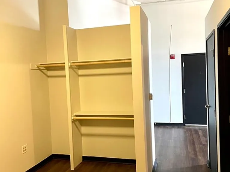 Landmark Lofts Apartments — Photo 51